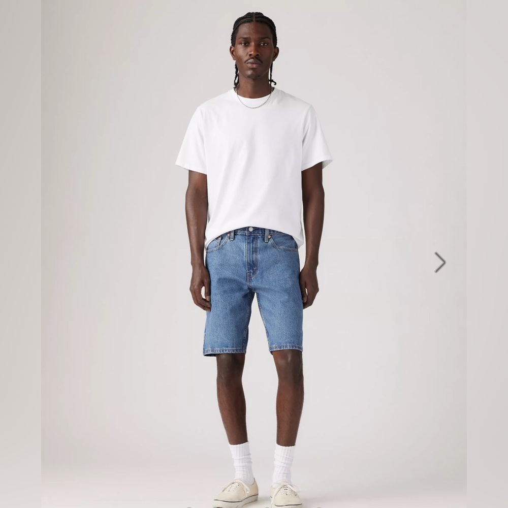 New men’s Levi’s 405 standard 10” shorts